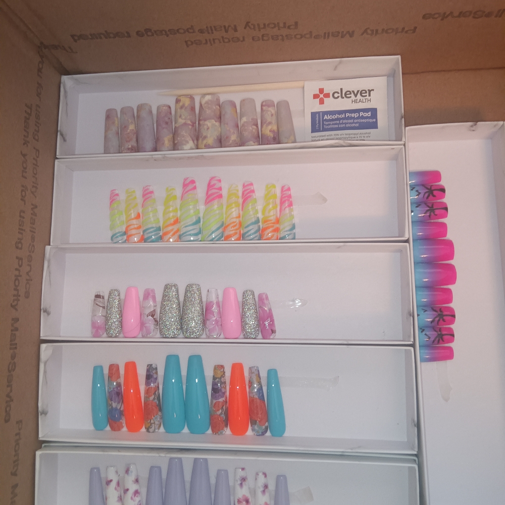 Colorful Press-On Nail Set